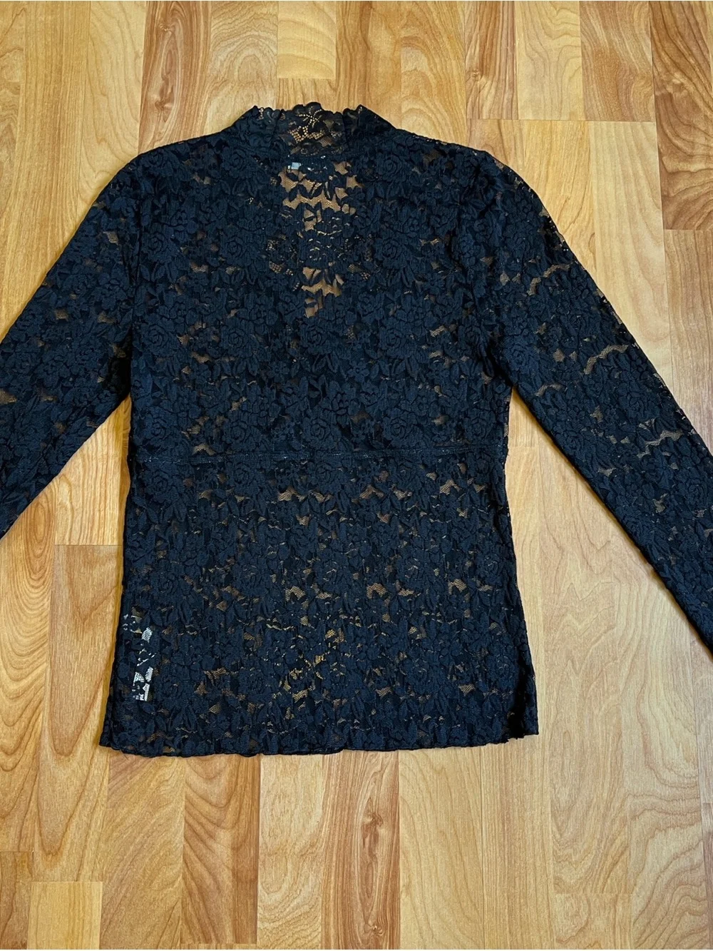 EUC Free People Intimately Black Floral Lace Top sz Medium